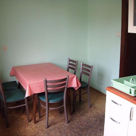 Hostel Drzymaly Познань Экстерьер фото
