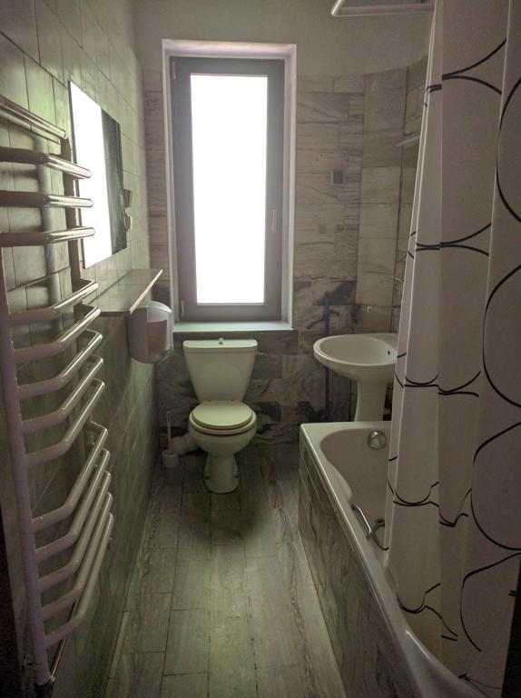 Hostel Drzymaly Познань Экстерьер фото