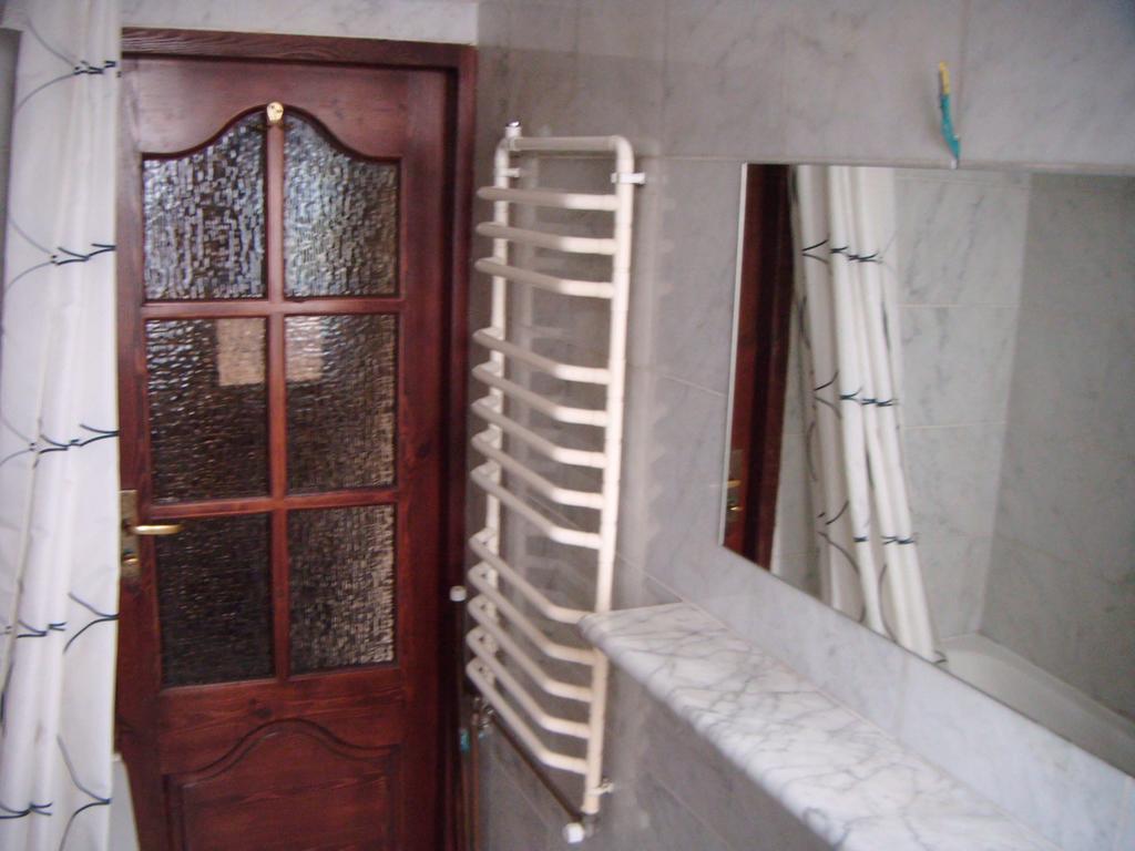 Hostel Drzymaly Познань Экстерьер фото